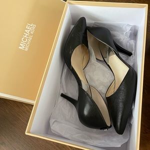 Michael Kors leather pointed heels size 6